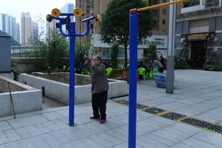 新增570件健身器材，花果園居民家門(mén)口變身“運(yùn)動(dòng)中心”